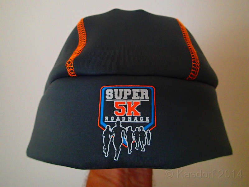 2014 Super 5K 033.JPG - They gave beanies to keep your ears warm instead of a shirt. 